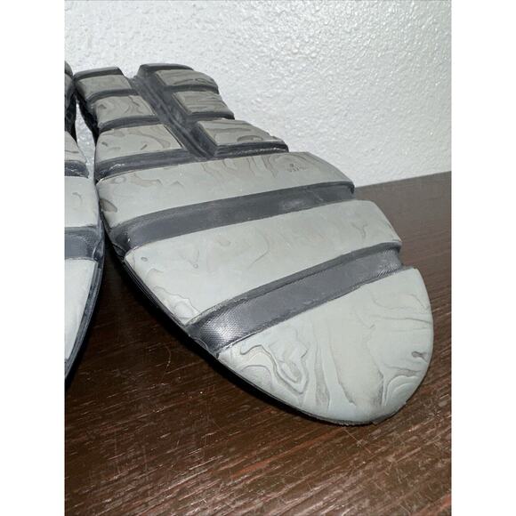 ON Cloudaway Sneaker Women Size 11 Swiss Engineering Running Shoes 49.99129 EUC - Picture 10 of 10